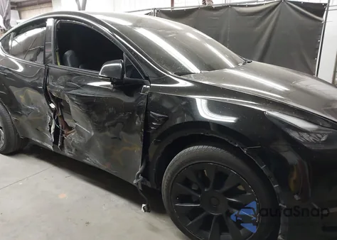 2022 Tesla Model Y Long Range Dual Motor All-Wheel Drive из США, поврежденный, VIN 7SAYGDEE1NF480037